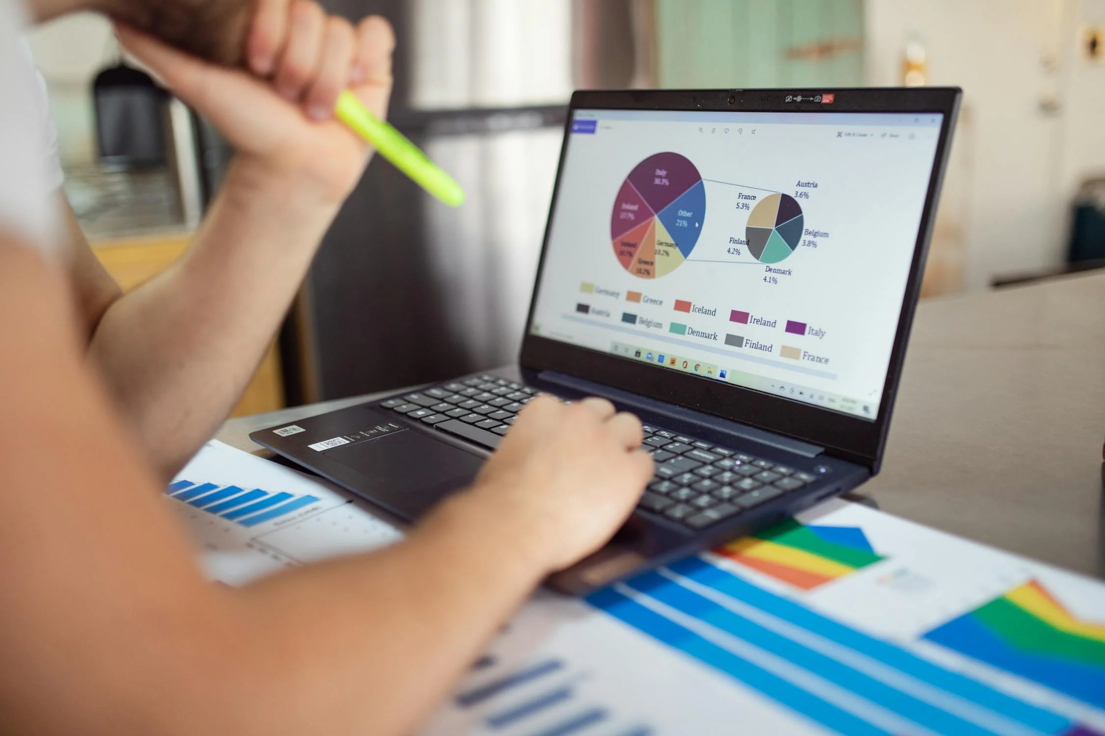 What do finance leaders need to bear in mind when selecting business intelligence tools?